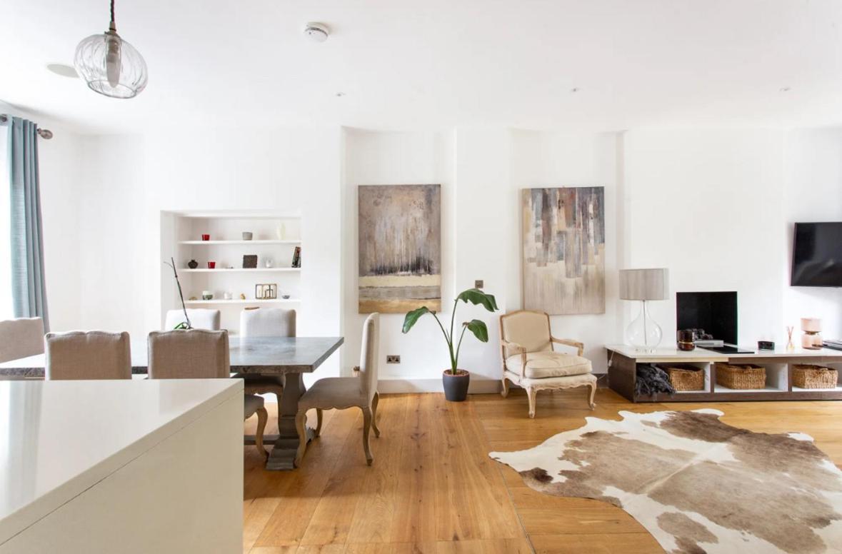 Apartment 3 Bedrooms- Iconic Little Venice With Private Garden