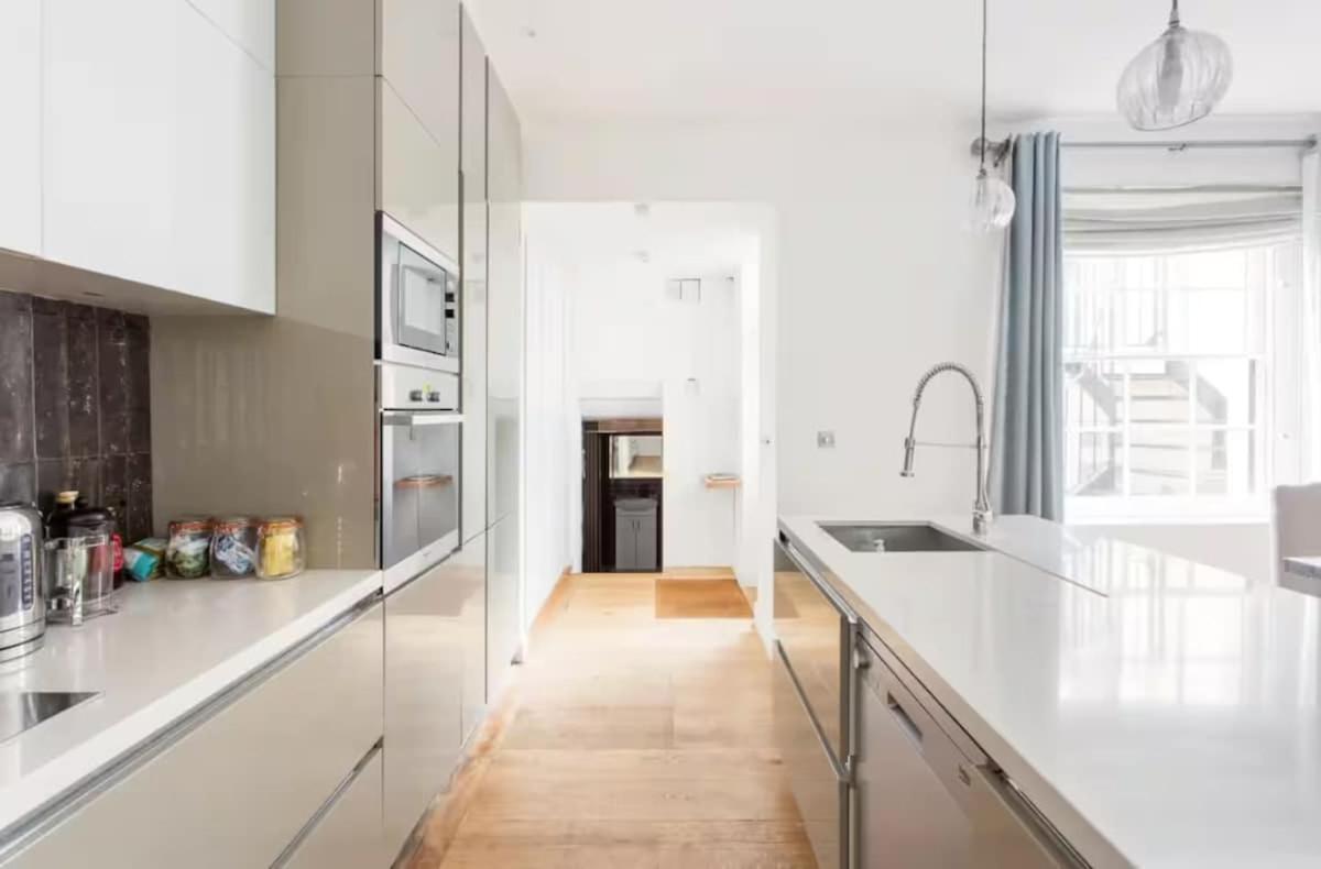 Apartment 3 Bedrooms- Iconic Little Venice With Private Garden London