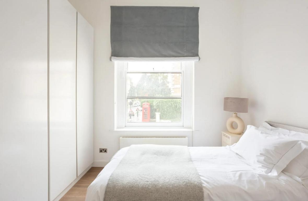3 Bedrooms- Iconic Little Venice With Private Garden Apartment