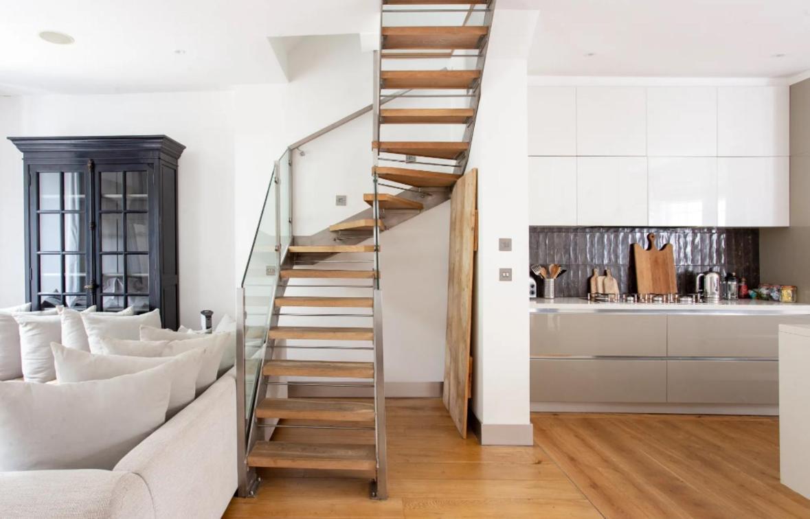 3 Bedrooms- Iconic Little Venice With Private Garden Apartment