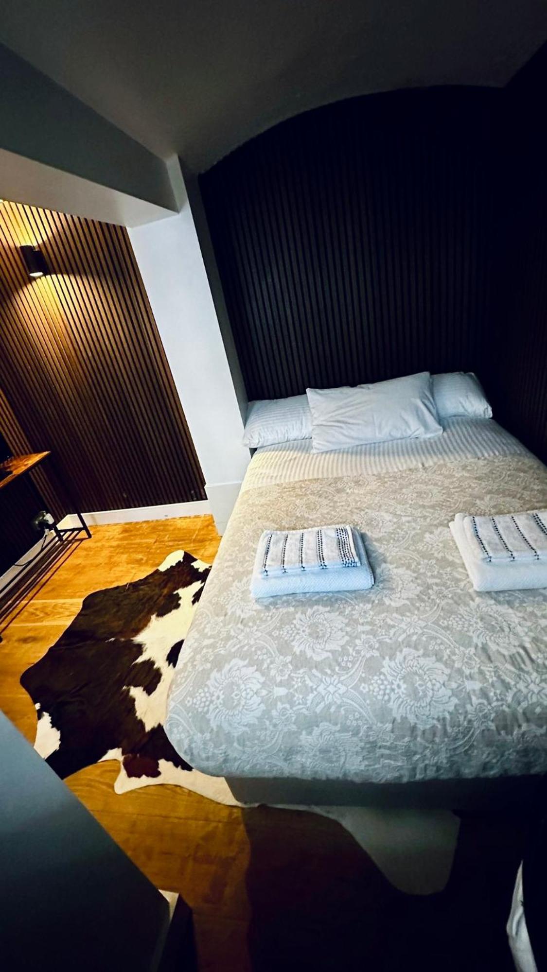 3 Bedrooms- Iconic Little Venice With Private Garden *